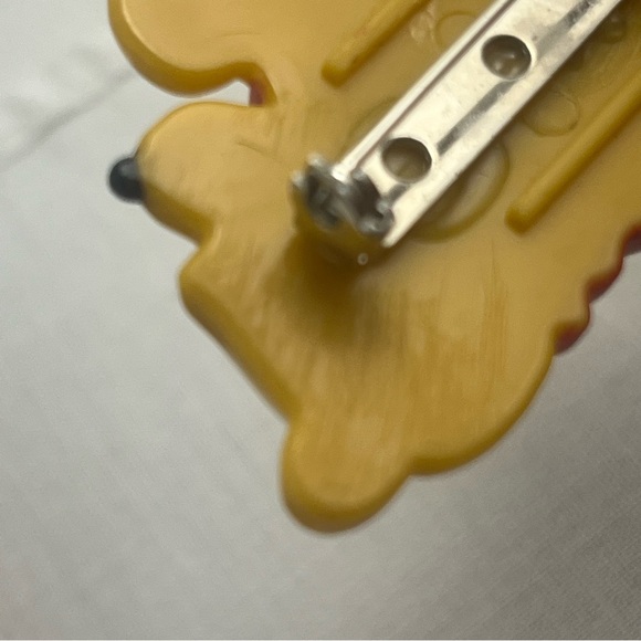 VTG Winnie the Pooh Pacifier Clip Brooch Pin The First Years - Picture 7 of 9